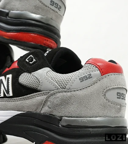 کفش کتانی طوسی مشکی قرمز Newbalance 992