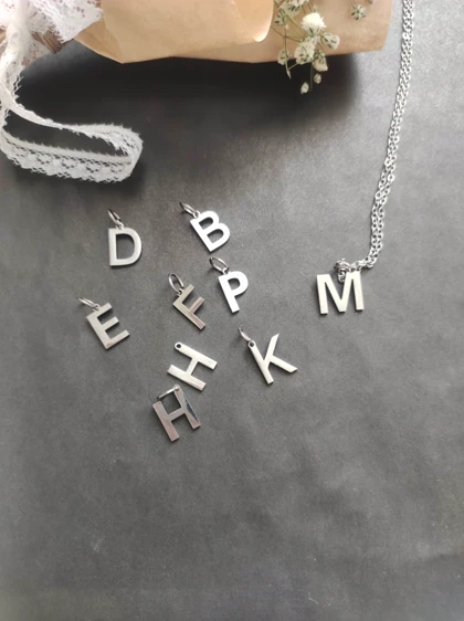 گردنبند عاشقانه استیل حروف انگلیسی