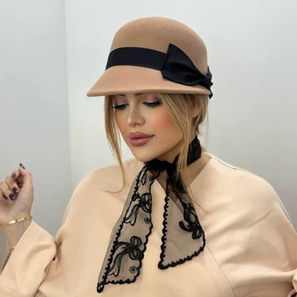 کلاه ابریشمی لبه کوتاه با پاپیون