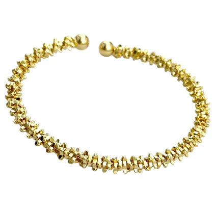 دستبند زنانه بنگل مدل گلدی‌ول طرح بافت خاویاری طلایی