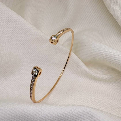 بنگل ژوپینگ مدل «مکعب‌های کریستالی» | طراحی باز با انتهای درخشان