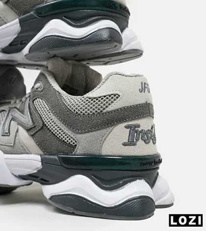 کفش کتانی بزرگ پا طوسی خاکستری NEW BALANCE 9060