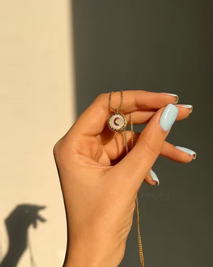 گردنبند ماه