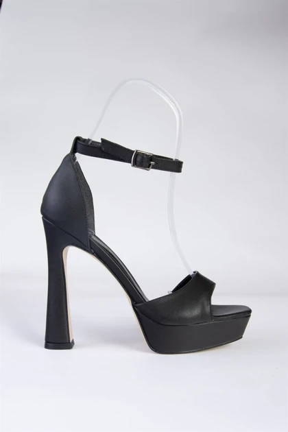 صندل زنانه فاکس شوز fox-shoes