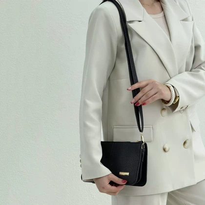 کیف زنانه پاسپورتی کتابی