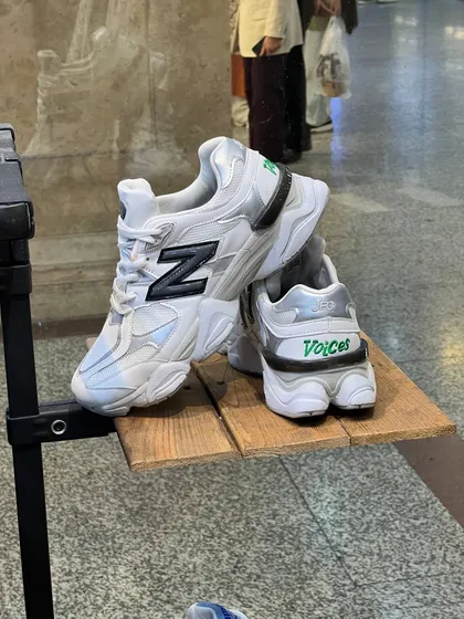 کتانی new balance9060 رنگ سفید