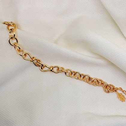 دستبند برند شین مدل «پیوند طلایی» | با آبکاری طلای 24 عیار و بافت چندگانه