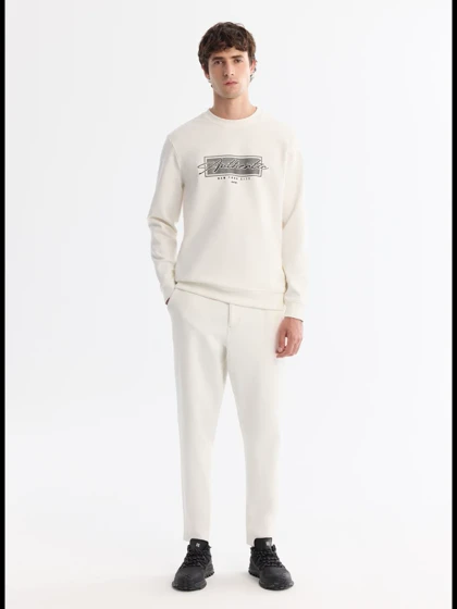 سویشرت یقه گرد سفید طرح دار NW / برند آووا ترکیه AVVA