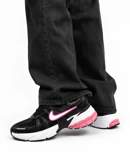 کفش کتانی زنانه نایکیv2k مشکی صورتی Nike V2k