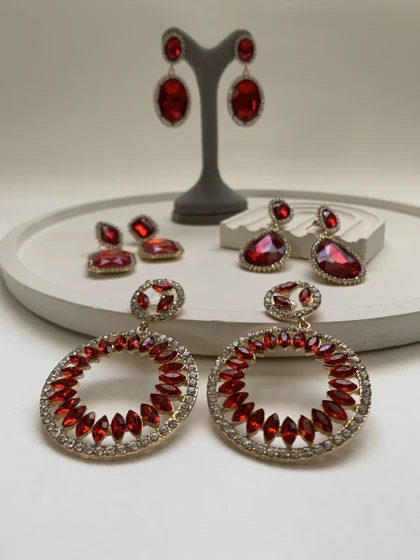 گوشواره قرمز دایره بزرگ