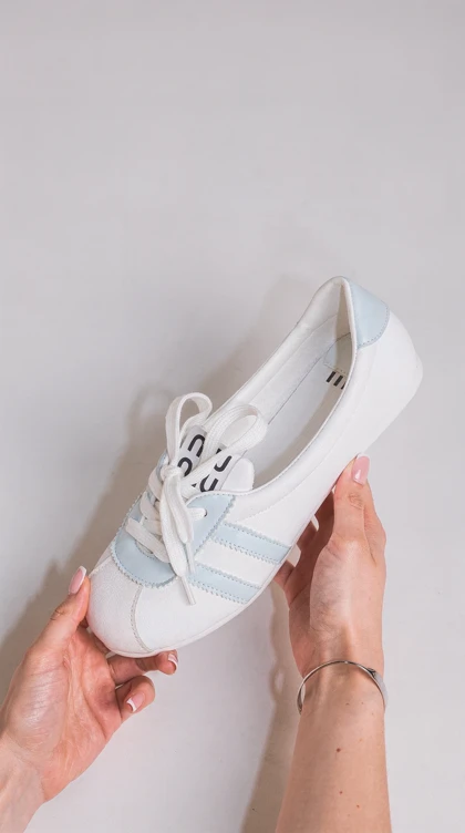 1120 ونس زنانه رویه کوتاه بندی ادیداس adidas