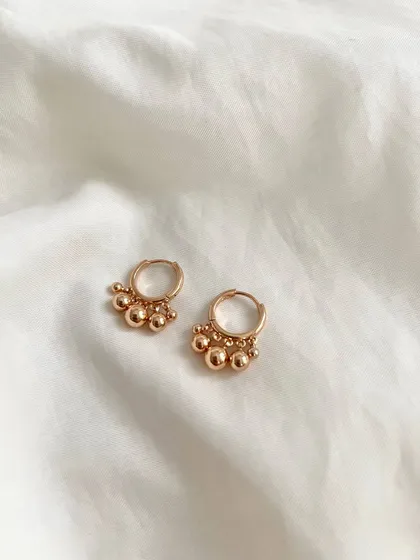گوشواره حلقه‌ای آویزدار