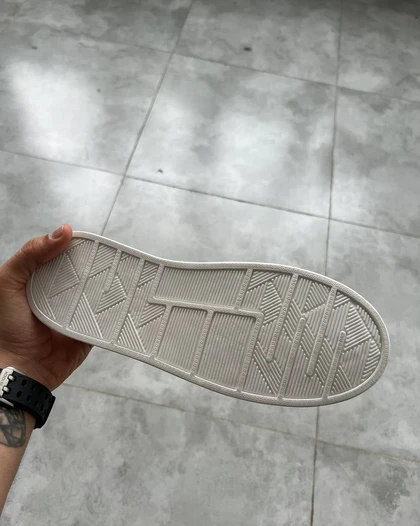 ونس ZARA سفید