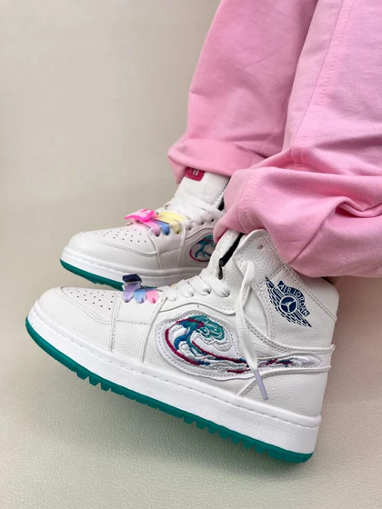 کتانی ونس زنانه ساق‌دار باربی ایر جردن وان air jordan 1 sample barbie کد 912