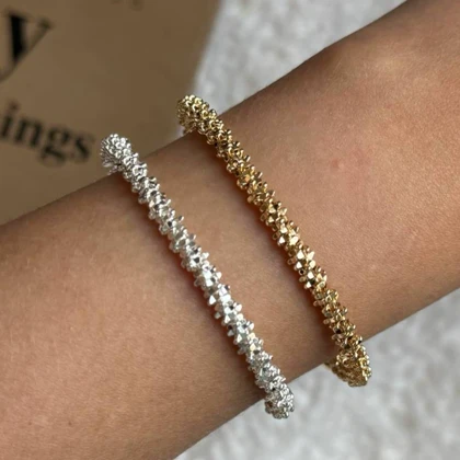 بنگل خاویاری در دو رنگ