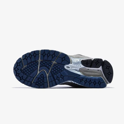 کفش روزمره مردانه نیوبالانس مدل 2002RA