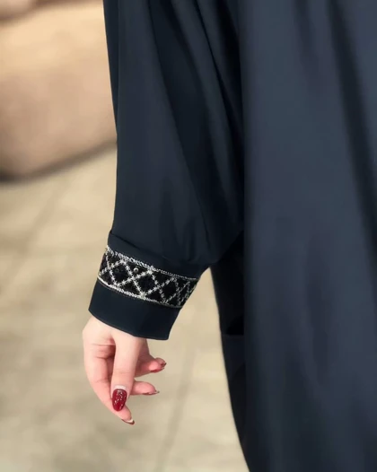 عبایی سارا