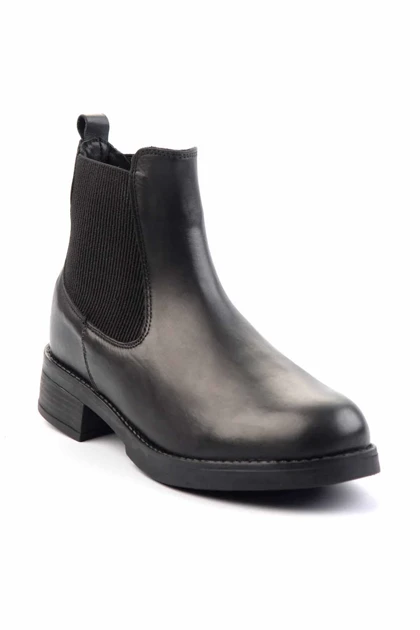 بوت و نیم بوت زنانه بامبی bambi