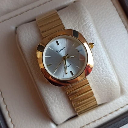 ساعت مچی زنانه اسپریت بند کرکره ای طلایی صفحه سیلور