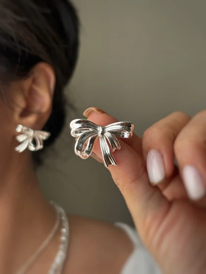 ست گوشواره و گردنبند پاپیون