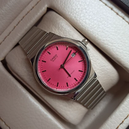 ساعت مچی کاسیو کلاسیک صفحه سرخابی بند استیل