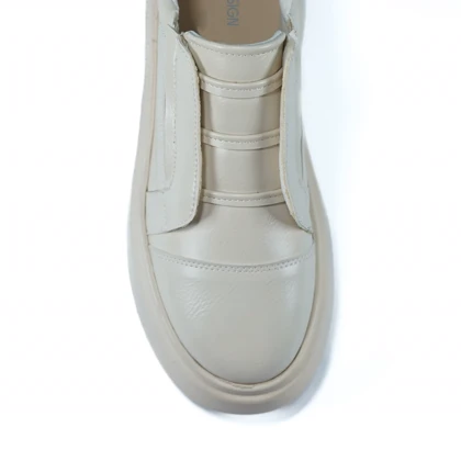 کفش راحتی زنانه استرادیواریوس مدل Stradivarius-Loafers-LFCr60