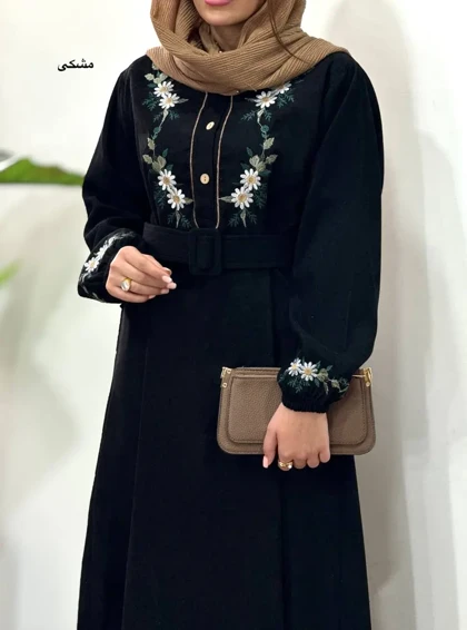 پیراهن مانتویی گلدوزی بابونه همراه با کمربند
