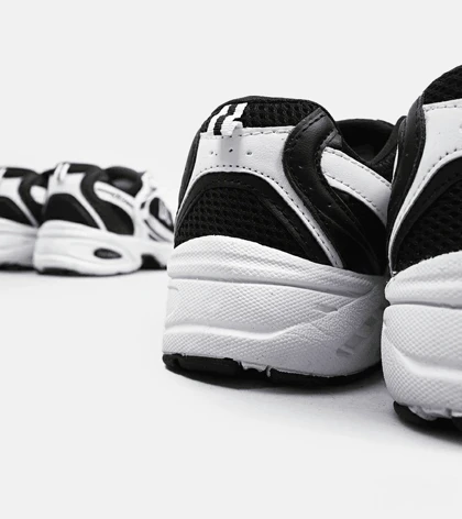 کفش کتانی نیوبالانس سفید مشکی new balance 530 کد 263259