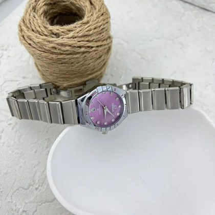 ساعت زنانه طرح امگا، ظرافت در دستان شما