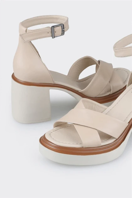 صندل زنانه اله elle