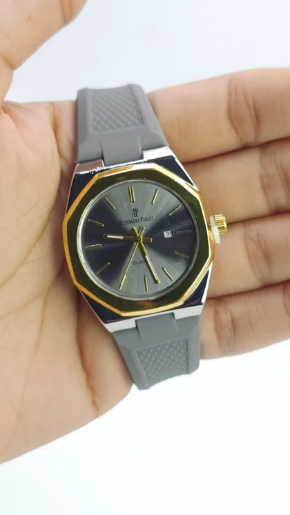 ساعت مچی زنانه اودمار پیگه 5760 Audemars Piguet با موتور کوارتز و بند سیلیکونی