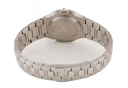 ساعت زنانه پتک فیلیپ ناتیلوس سیلور صفحه سفید