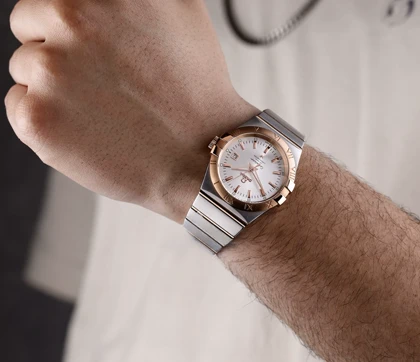 ساعت امگا کانسلیشن مردانه دورنگ رزگلد ایندکس خط Omega Constellation silver Rose gold