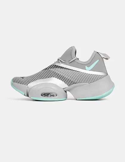 کفش ورزشی زنانه Nike