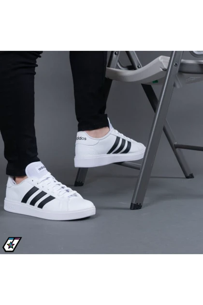 کتانی مردانه اورجینال adidas