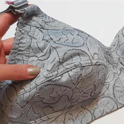 سوتین زنانه طرح برگی درشت مدل بدون فنر طوسی کد 5053