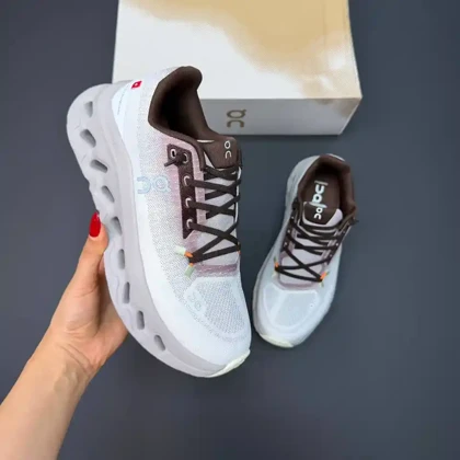 کفش آن رانینگ QC Cloudtilt سفید قهوه‌ای On Running QC Cloudtilt White Brown
