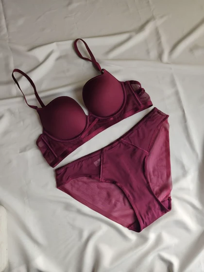 ست شورت و سوتین جکدار فنردار کد: 4545