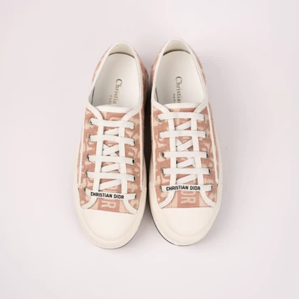 کفش دیور زنانه\Walk n Dior Nude Sneaker