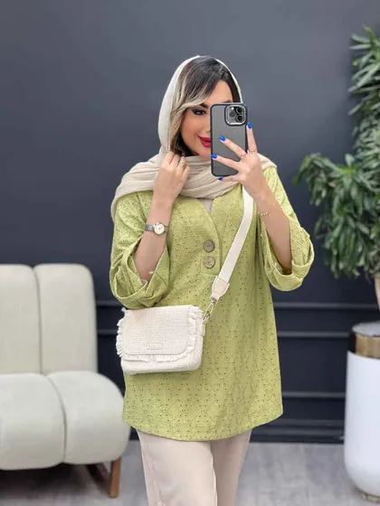 شومیز دو دکمه چوبی آستین پاگن