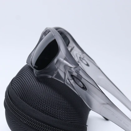 عینک برند OAKLEY کد 181421