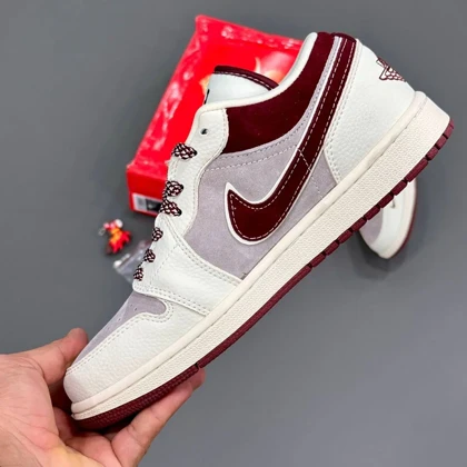 کتانی ویتنامی نایک ایر جردن وان لو سوپریم اسب زرشکی کرمNike Air Jordan 1 Low Supreme Red