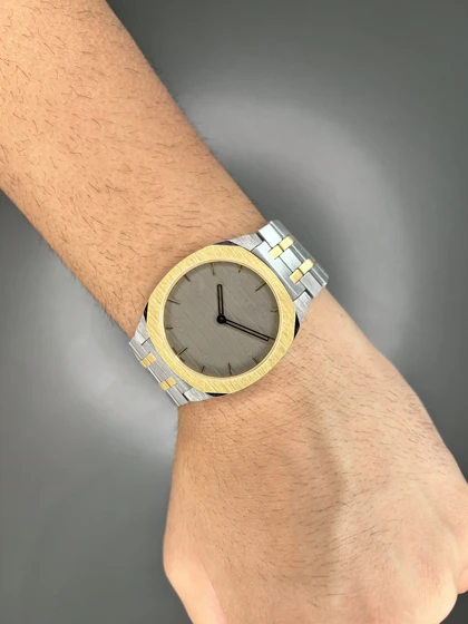 ساعت مچی گوچی سیلورطلایی صفحه طوسی Gucci