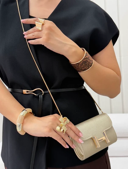 کیف زنانه چرمی سایز کوچک منتیا