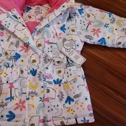 کاپشن فیلی دخترانه داخل صورتی