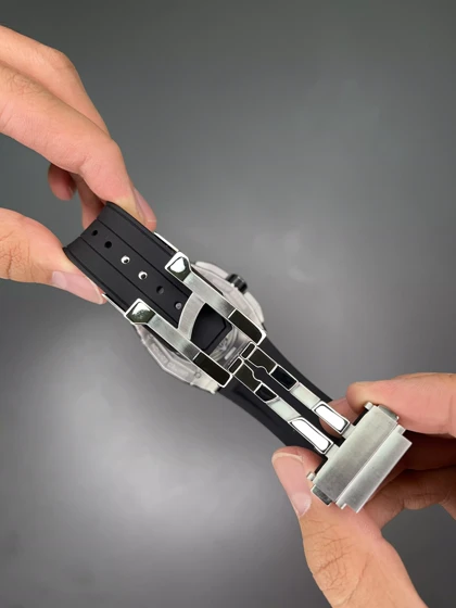 ساعت مچی اوبلو کهکشانی قاب نقره ای بند رابر مشکی Hublot Spirit of Big Bang Sang Bleu