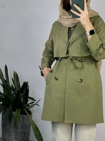 ترنچ کت پاییزه آرام