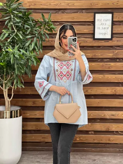 مانتو جلو بسته گلدوزی رنگی