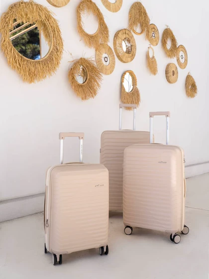چمدان رزمری مدل Rose Merry RL-305-3S سایز متوسط سفید کرمی
