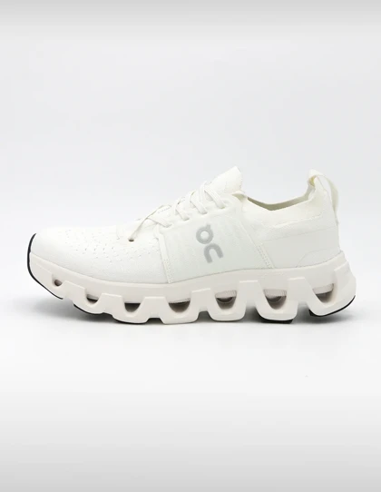 کتانی دویدن Unisex آن رانینگ Cloudswift 4 U
